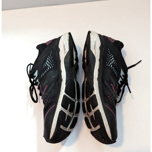 Women's Asics Running Shoes Size 8 | GT-2000 7 | Black/Skylight - Picture 2 of 10